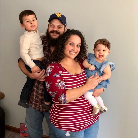 Meet your Posher, Ashley - Picture 2 of 9